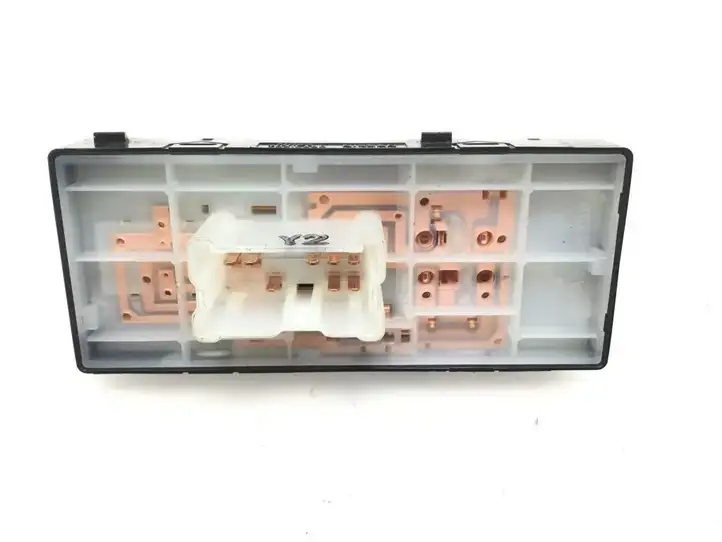 Nissan Qashqai (2013 - 2017) Кнопка стеклоподъемников — фото 2