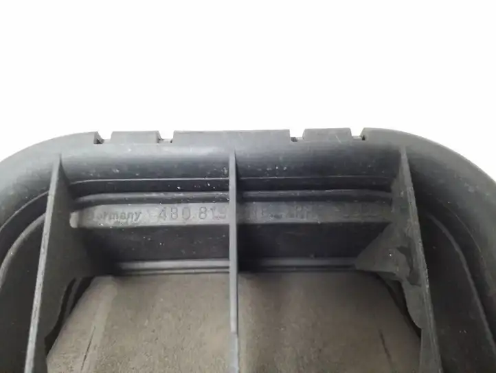 Audi A6 S6 C5 4B (2001 - 2004) 4B0819181B Решетка в крыле — фото 2