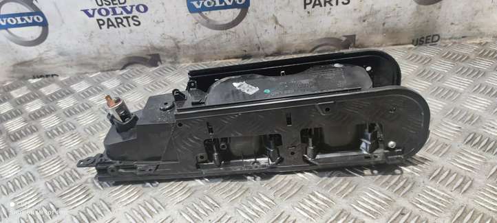 Volvo XC60 (2017 - )  31469622 Держатель чашки