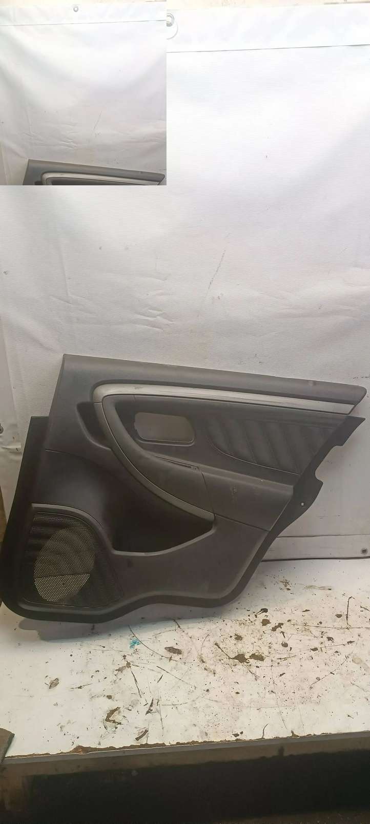 Ford Taurus (2010 - 2013)  b0135427406 Обшивка задней двери
