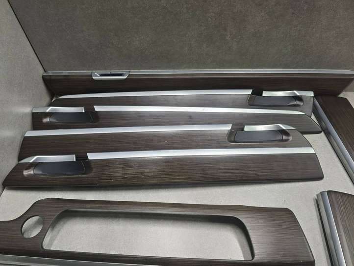 BMW 7 F01 F02 F03 F04 (2008 - 2016)  9149455 Декоративная планка