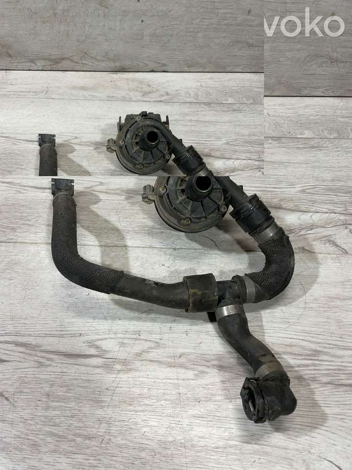 BMW M4 F82 F83 (2014 - 2020)  8637953 Циркуляционный электрический двигатель