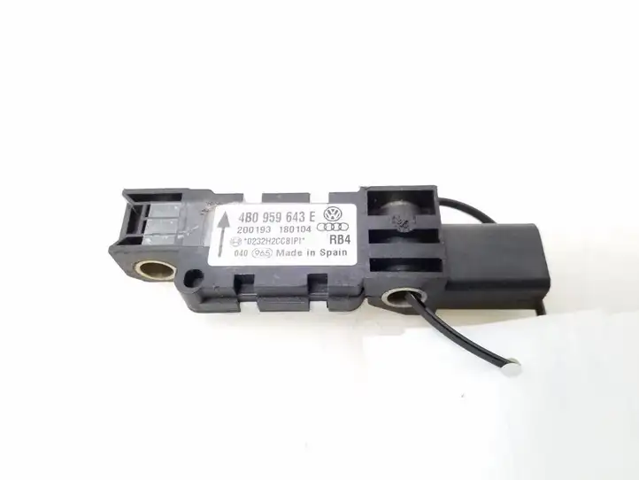 Audi A4 S4 B6 8E 8H (2000 - 2006) 4B0959643E Датчик удара SRS — фото 1