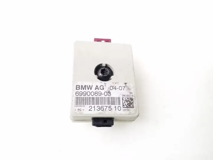 BMW X3 E83 (2003 - 2010) 6990089 Усилитель антенны — фото 1