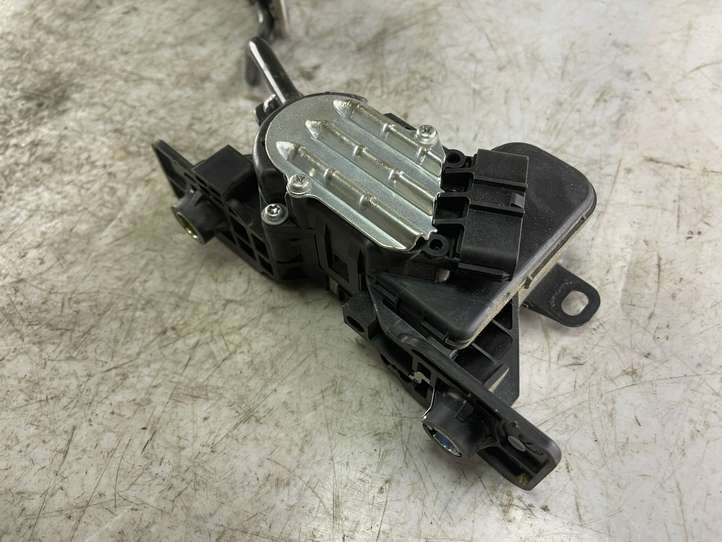 Mitsubishi Grandis (2003 - 2012)  Apm30019 Педаль акселератора