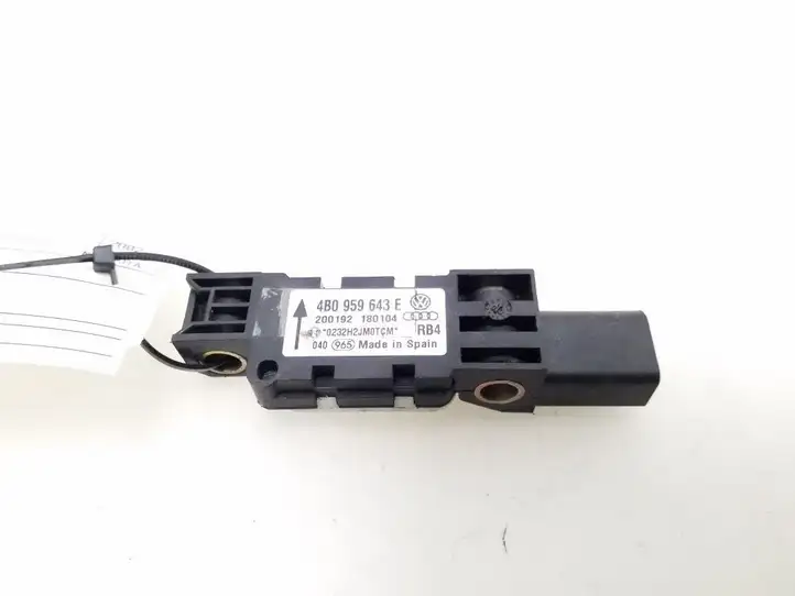 Audi A4 S4 B6 8E 8H (2000 - 2006) 4B0959643E Датчик удара SRS — фото 1