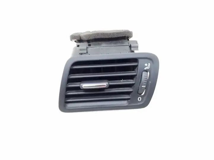 Volkswagen PASSAT B6 (2005 - 2010) 3C1819701E Боковой воздушный дефлектор — фото 1