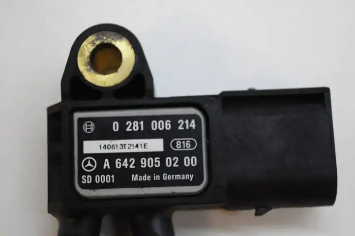 Mercedes-Benz CLA C117,X117,W117 (2013 - 2019) A6429050200 Датчик давления выхлопных газов — фото 4