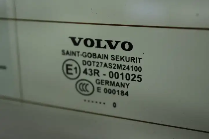 Volvo XC70 (2007 - 2013) 30674837 Крышка багажника — фото 6