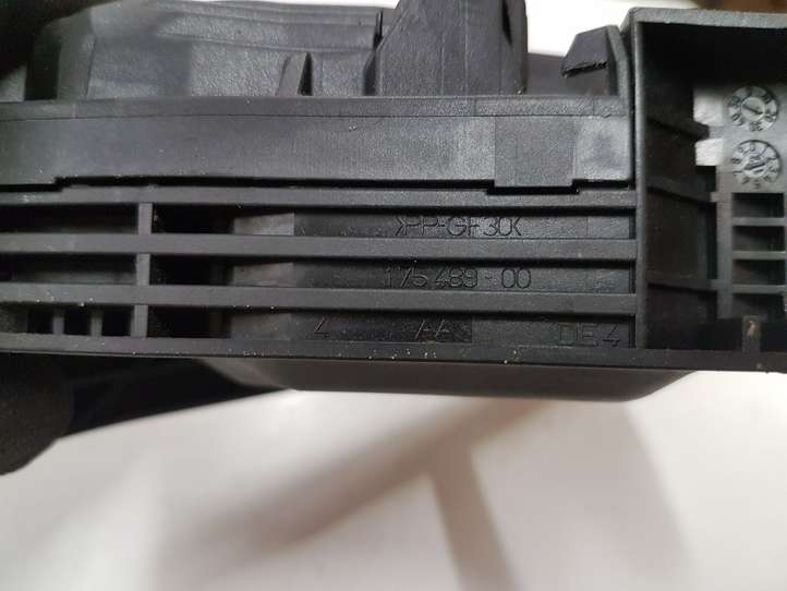 BMW 3 F30 F35 F31 (2012 - 2018)  12037313DE Педаль акселератора