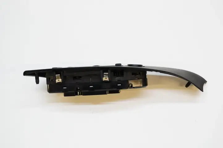 BMW 5 E60 E61 (2004 - 2010) 6951924 Кнопка стеклоподъемников — фото 2