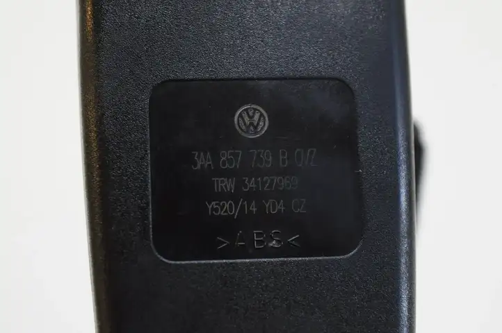 Volkswagen PASSAT B7 (2011 - 2014) 3AA857739B Задний средний замок ремня — фото 3