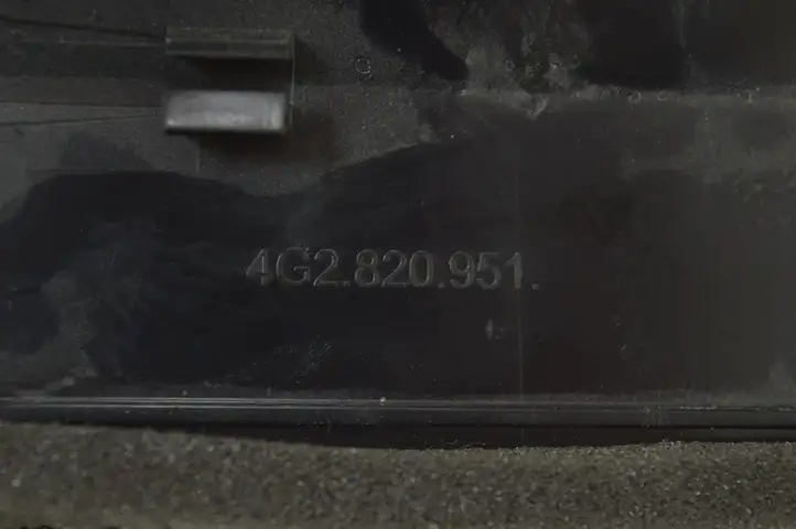 Audi A6 C7 (2014 - 2018) 4G2820951 Воздушная решетка панели — фото 4