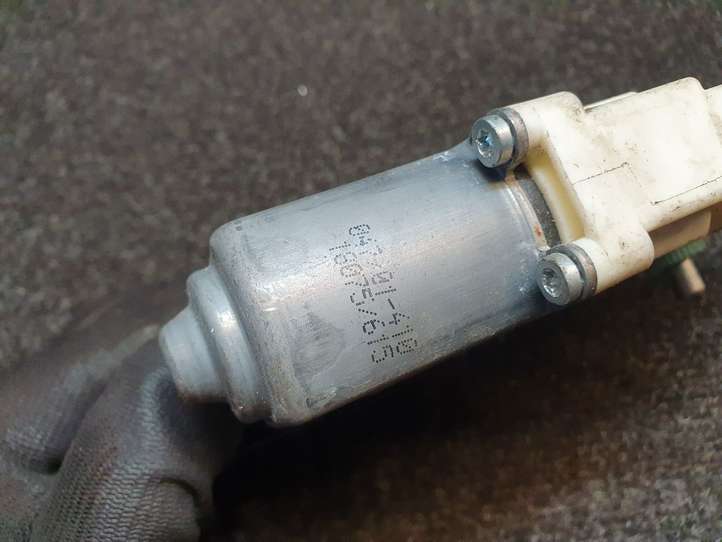 Citroen C4 (2004 - 2008)  996388102 электродвигатель переднего стеклоподъемника