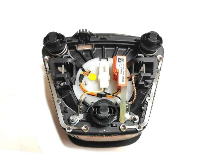 Volvo V70 (2007 - 2013)  P31332826 Подушка безопастности руля