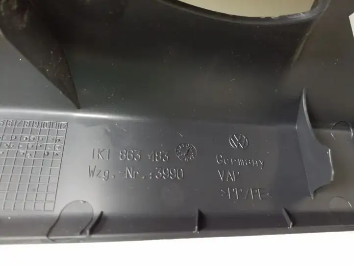 Volkswagen Golf V (2003 - 2009) 1K1863483 Внутренняя отделка переднего порога — фото 2