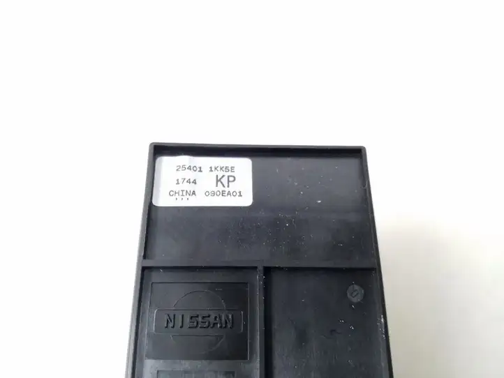 Nissan Juke I F15 (2010 - 2018) 254011KK5E Блок кнопок стеклоподъемников — фото 3