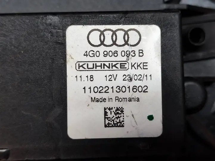 Audi Q5 SQ5 (2008 - 2012) 4G0906093B Блок управления топливным насосом — фото 4