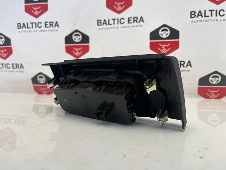 BMW 1 F20 F21 (2011 - 2019) 9265299 Включатель фонарей — фото 3