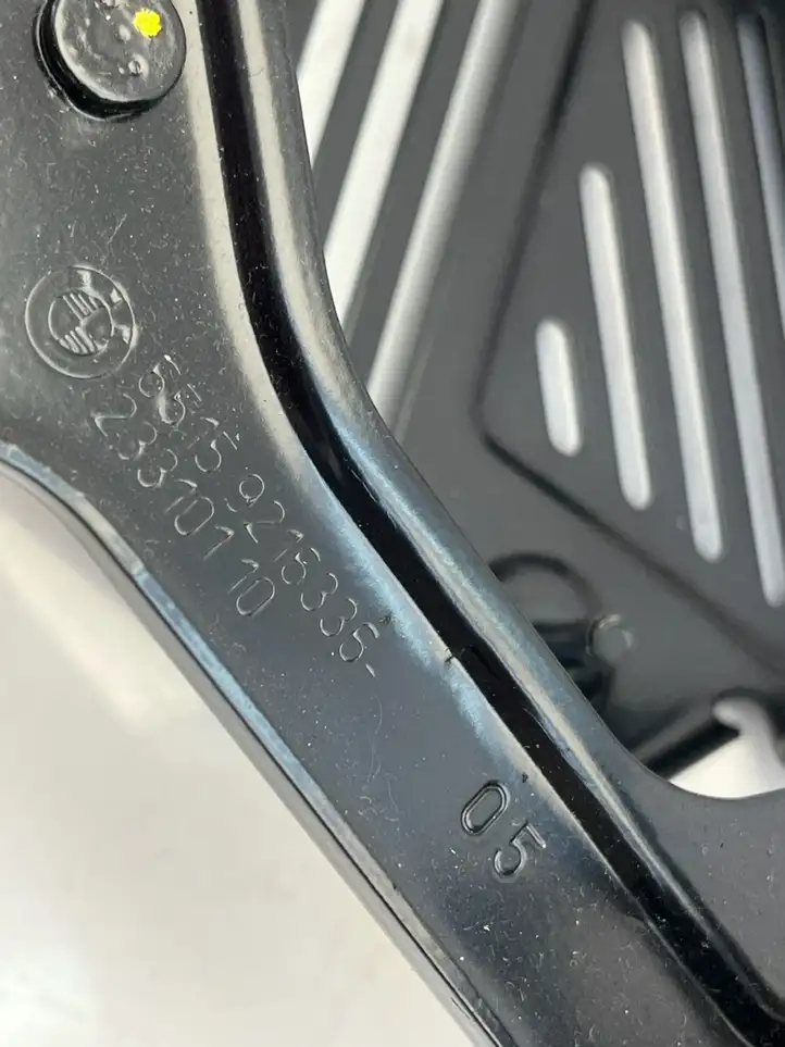 BMW 1 F20 F21 (2011 - 2019) 9286253 Кронштейн усилителя звука — фото 2