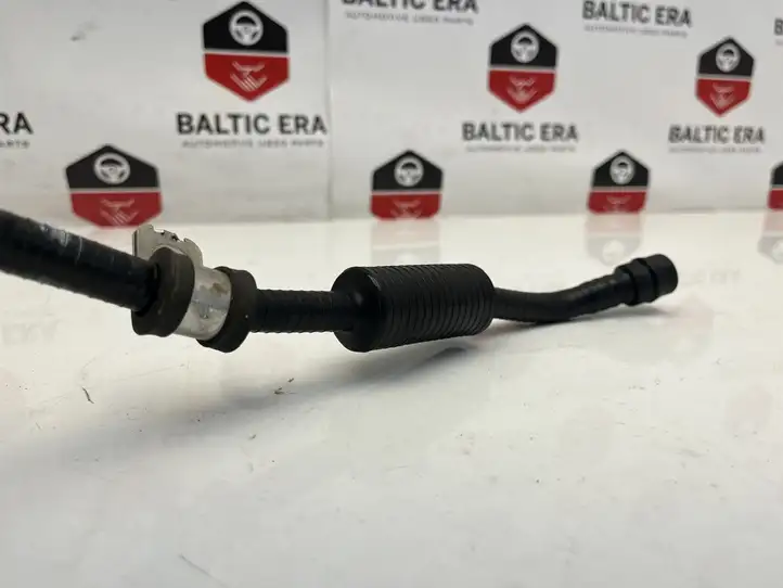 BMW 1 F20 F21 (2011 - 2019) 8602280 Трубка подачи воздуха — фото 3