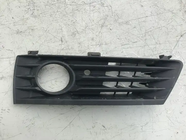 Opel Zafira B (2006 - 2008) 13124989 Решетка противотуманной фары — фото 1