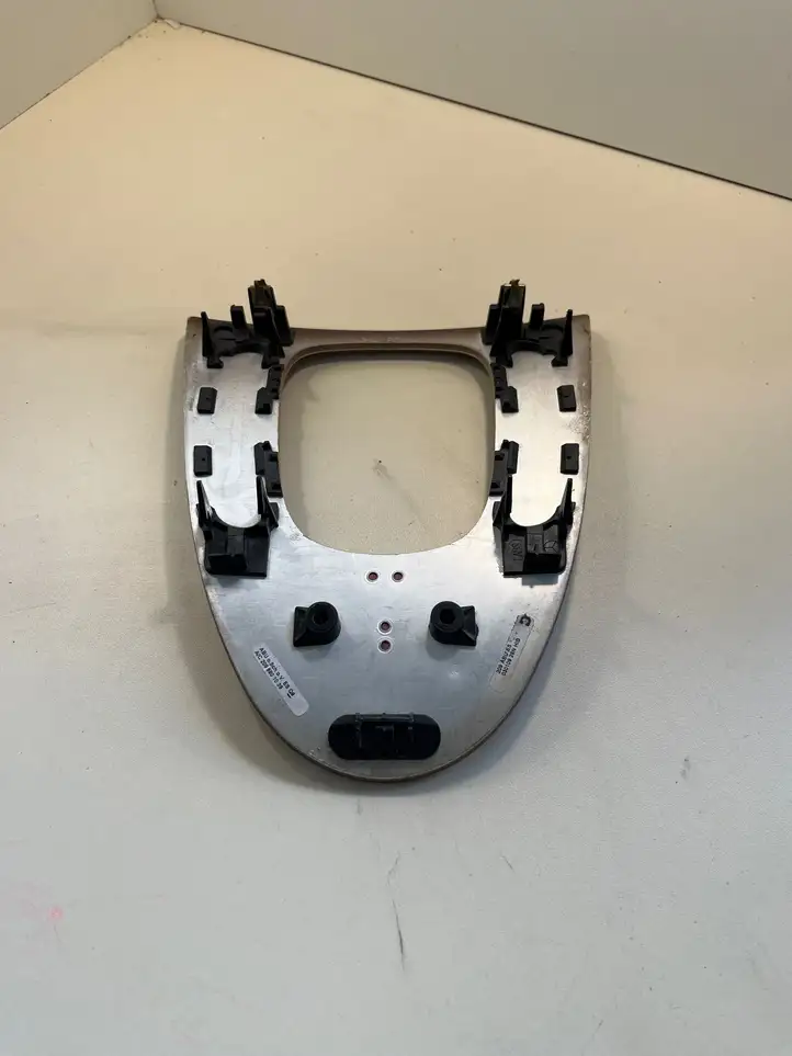 Mercedes-Benz CLK A209,C209 (2002 - 2009) 2096801039 Рамка рычага КПП — фото 2
