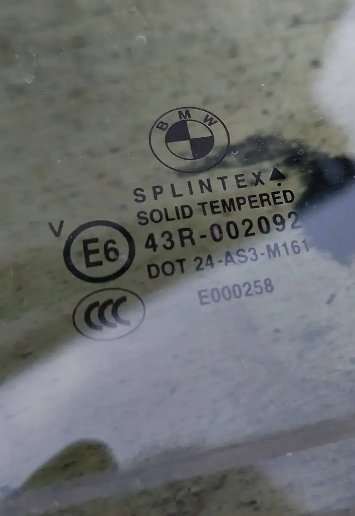 BMW 5 E60 E61 (2004 - 2010) 43R002092 Стекло задней двери — фото 2