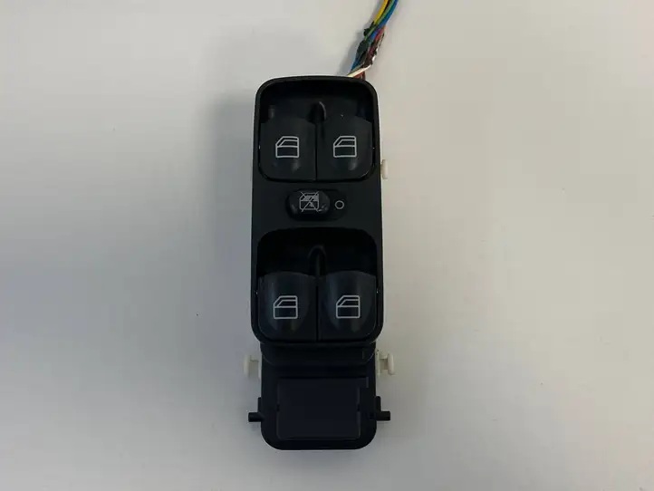Mercedes-Benz C W203 (2000 - 2007) 2038210479 Блок кнопок стеклоподъемников — фото 1