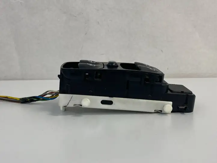 Mercedes-Benz C W203 (2000 - 2007) 2038210479 Блок кнопок стеклоподъемников — фото 2