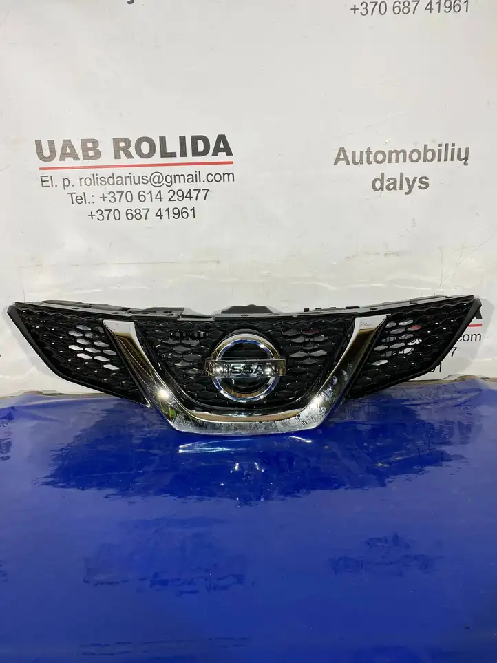 Nissan Qashqai (2013 - 2017) 623124EA0A Верхняя решетка радиатора — фото 1