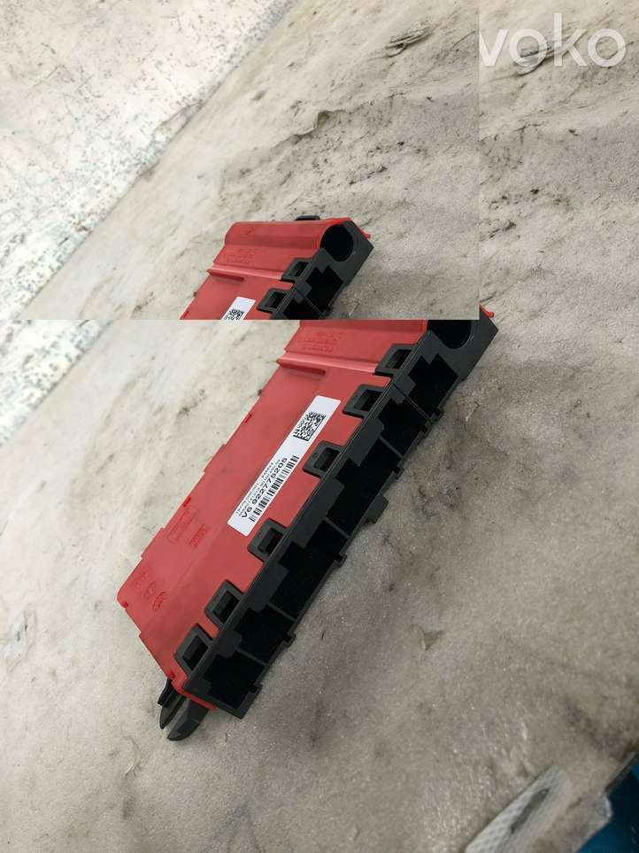 BMW 1 F20 F21 (2011 - 2019)  V6922775205 Ящик предохранителей (комплект)
