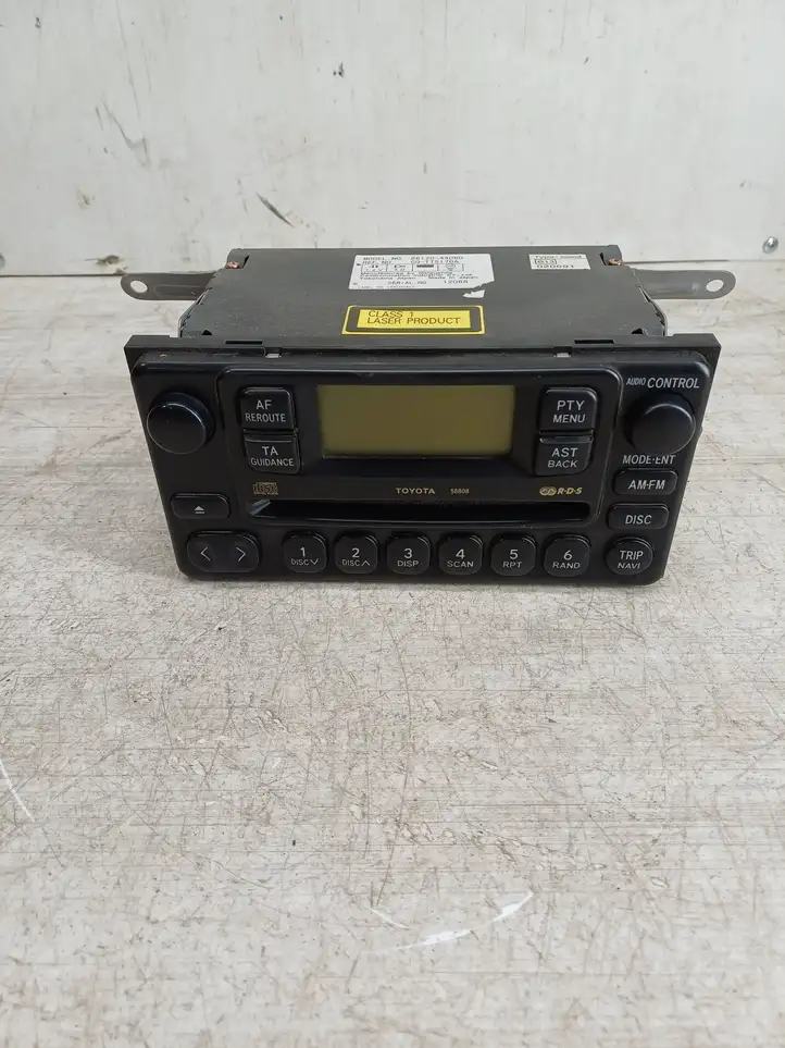 Toyota Avensis Verso (1995 - 2001) 8612044080 Магнитола / мультимедийная система — фото 4