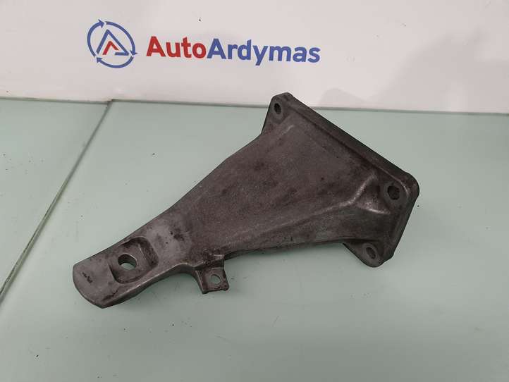BMW 7 E65 E66 (2001 - 2008)  22116758420 Кронштейн