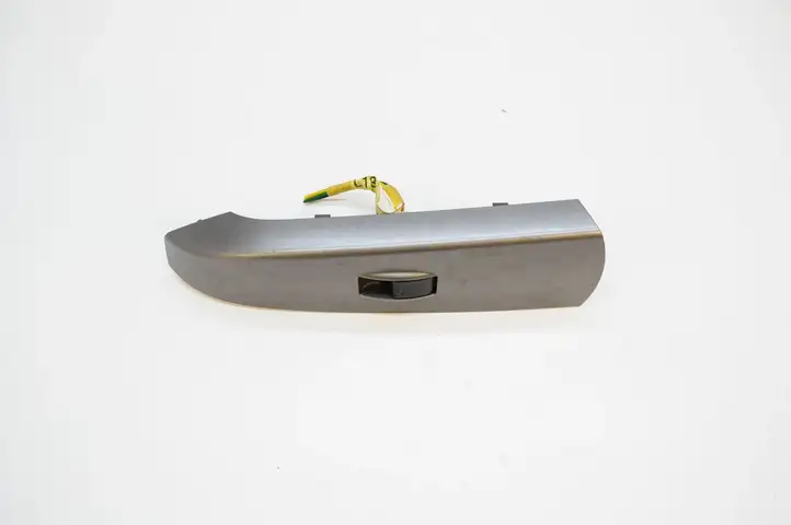 Toyota Prius (NHW20) (2003 - 2009) 7427247050 Блок кнопок стеклоподъемников — фото 2