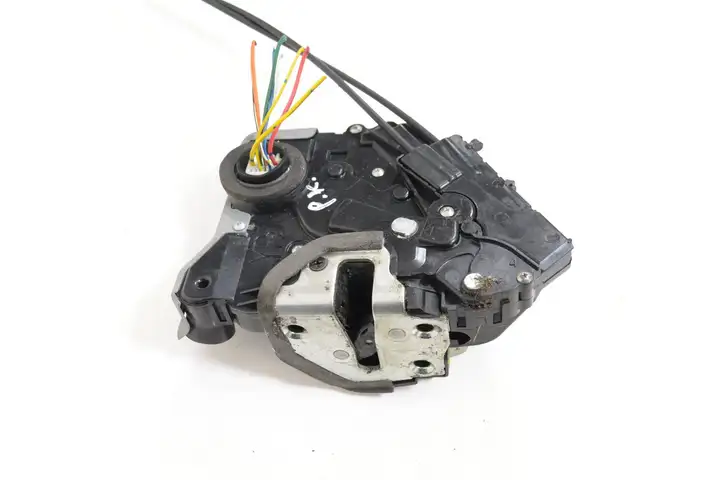 Toyota Prius (NHW20) (2003 - 2009) 6927447020 Замок ручки двери — фото 4