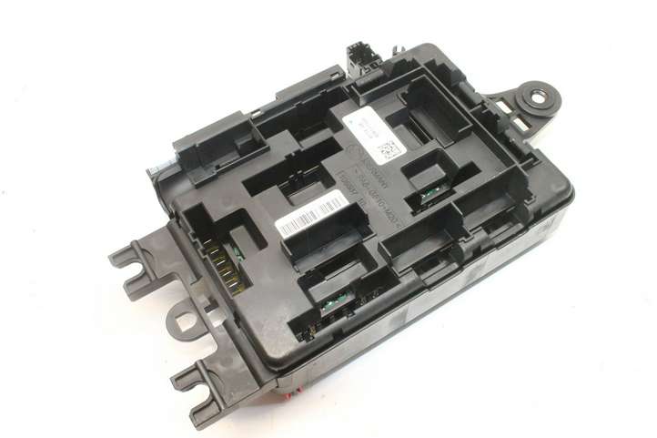 BMW 1 F20 F21 (2011 - 2019)  9261111 Ящик предохранителей (комплект)