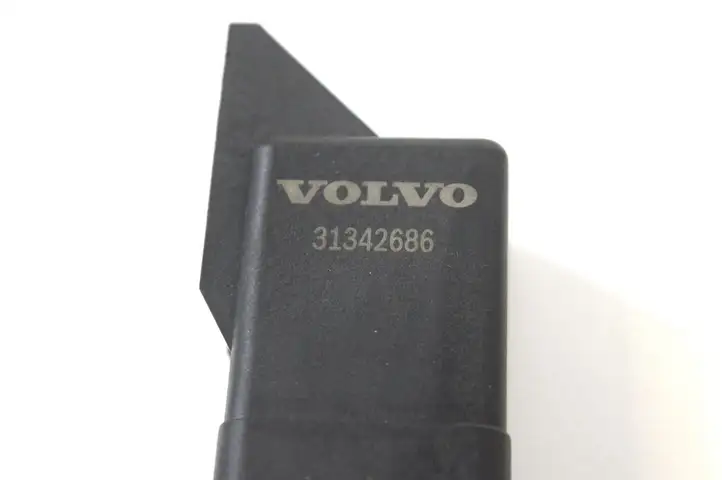 Volvo V70 (2007 - 2013) 31342686 Реле накала свечей — фото 4