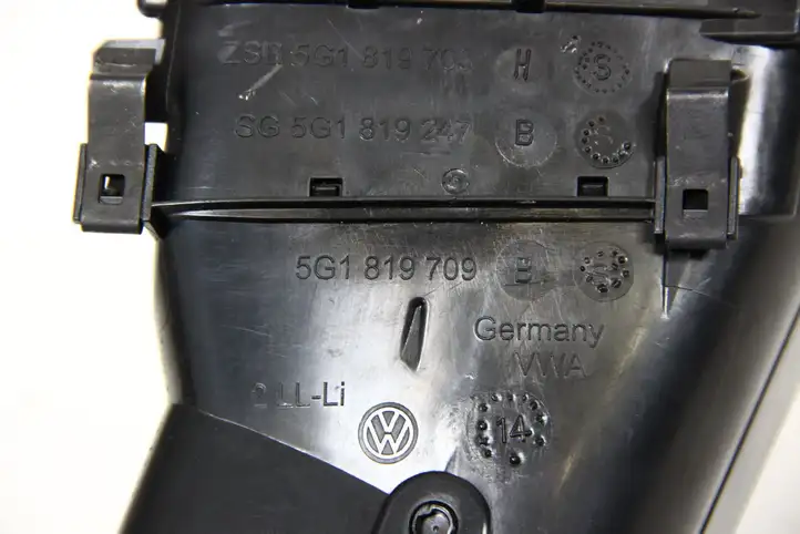 Volkswagen Golf VII (2013 - 2019) 5G1819709B Воздушная решетка панели — фото 4