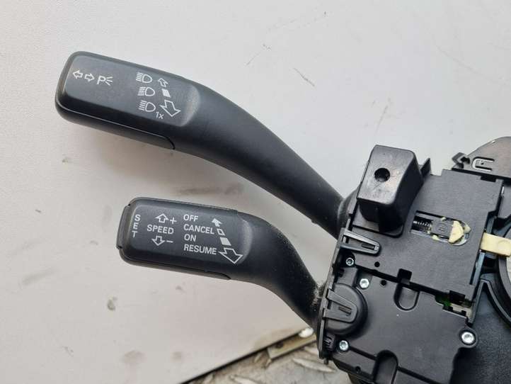 Audi A4 (2007 - 2011)  8K0953502BK Комплект ручек