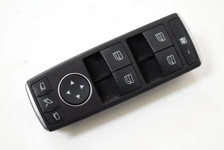Tesla Model S (2016 - 2021) PDCA2049055402 Кнопка стеклоподъемников — фото 1