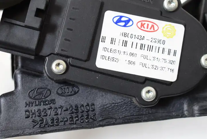 Hyundai ix35 (2009 - 2013) DH327272S000 Педаль акселератора — фото 2