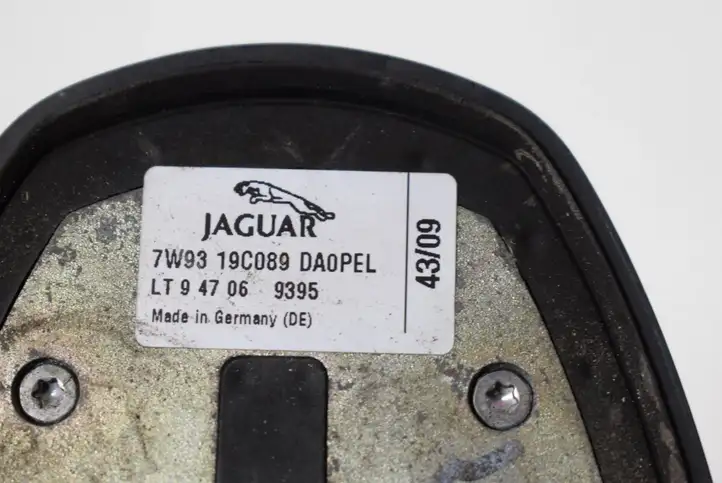 Jaguar XF X250 (2007 - 2015) 7W9319C089 GPS антенна — фото 4