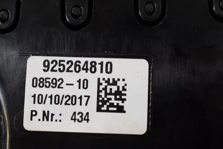 BMW X5 F15 (2013 - 2017) 9252648 Воздушная решетка панели — фото 3