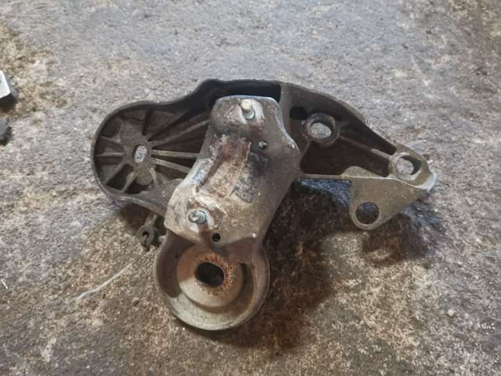 Audi A6 (2004 - 2008)  4F0199351H Кронштейн