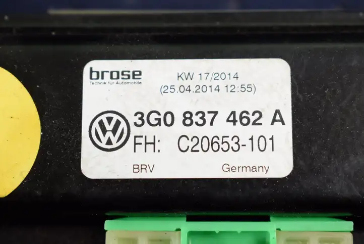 Volkswagen PASSAT B8 (2015 - ) 3G0837462A Электростеклоподъемник передний (комплект) — фото 9