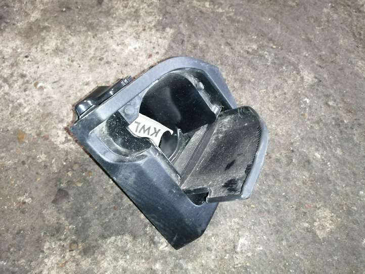 Nissan X-Trail T31 (2007 - 2014)  68430JG00A Передний держатель чашки