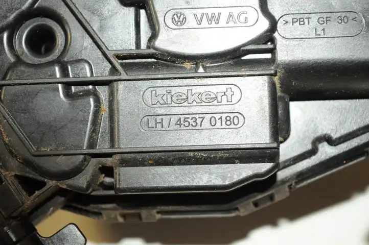 Volkswagen Golf VII (2013 - 2019) 45370180 Замок задней двери — фото 4