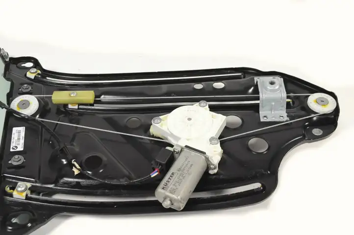 BMW 1 E82 E88 (2007 - 2014) 7165593 Заднее боковое стекло — фото 5