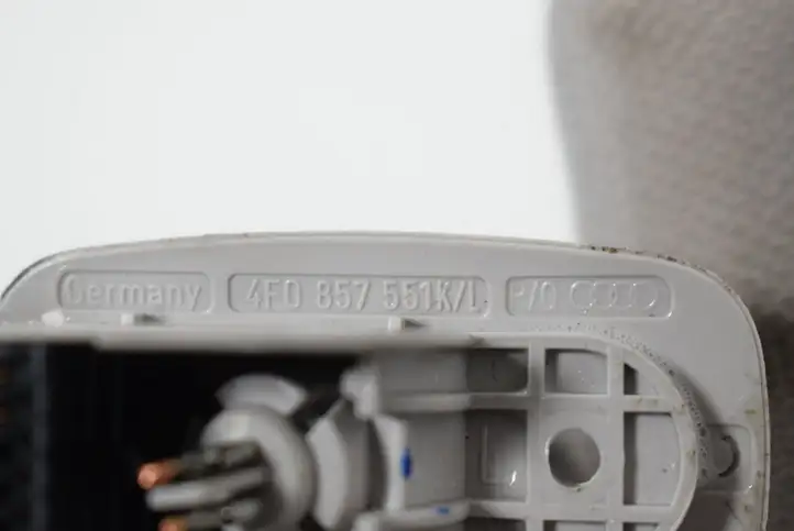 Audi A6 S6 C6 4F (2004 - 2008) 4F0857551K Солнцезащитный козырек — фото 6